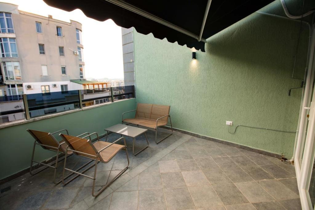 Luxury Apartment At Condor Center Tirana Extérieur photo